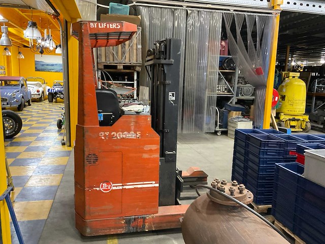 1986 bt btrt2000/5 reach truck - afbeelding 8 van  13