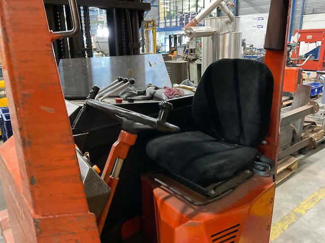 1986 bt btrt2000/5 reach truck - afbeelding 13 van  13