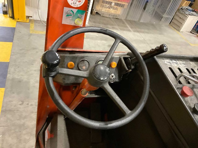 1986 bt btrt2000/5 reachtruck - afbeelding 2 van  13