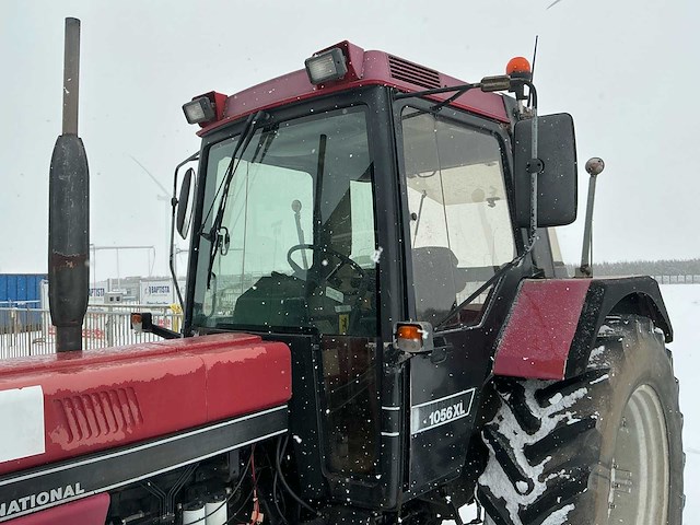 1986 case international 1056xl vierwielaangedreven landbouwtractor - afbeelding 8 van  32