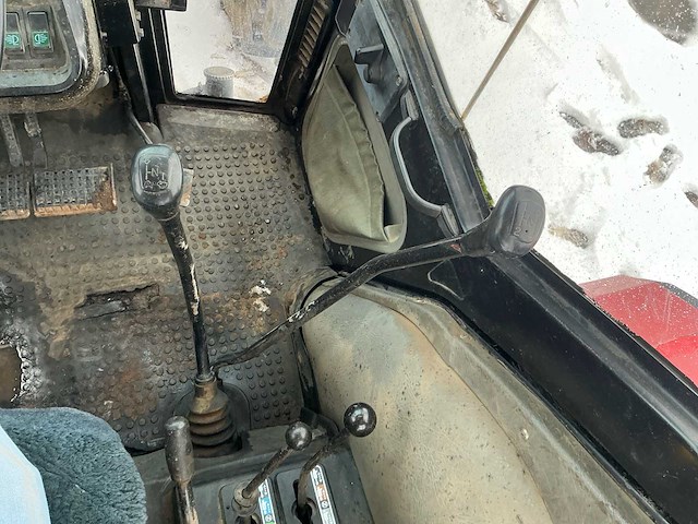 1986 case international 1056xl vierwielaangedreven landbouwtractor - afbeelding 25 van  32