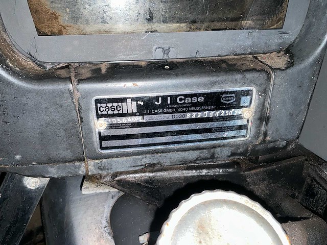 1986 case international 1056xl vierwielaangedreven landbouwtractor - afbeelding 28 van  32