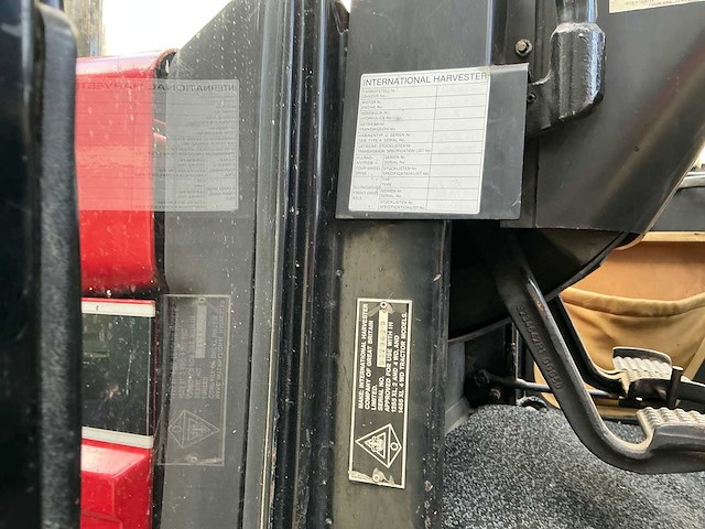 1986 case international 1455xl vierwielaangedreven landbouwtractor - afbeelding 29 van  37