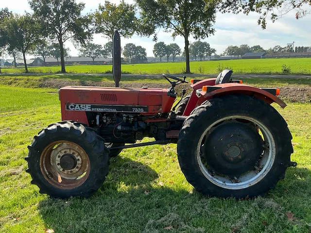 1986 case international 733s oldtimer tractor - afbeelding 18 van  22