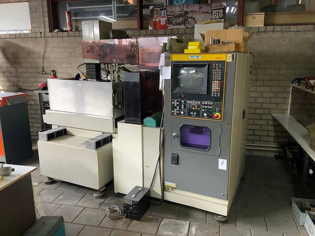 1986 fanuc a04b-0219-b211 draadvonkmachine - afbeelding 1 van  1