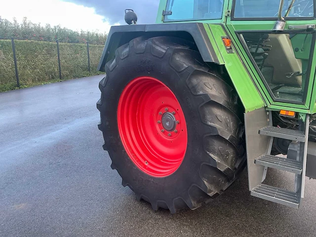 1986 fendt 311ls turbomatic tweewielaangedreven landbouwtractor - afbeelding 1 van  7