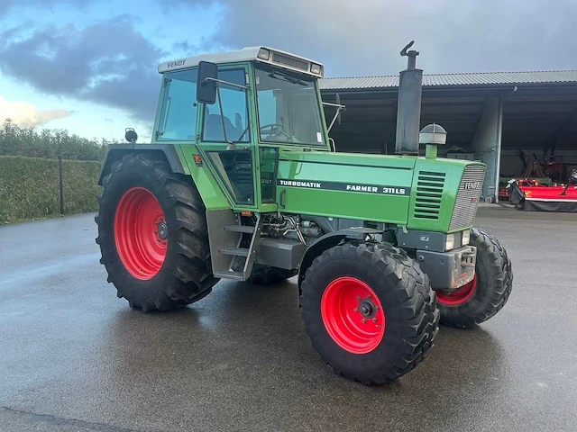 1986 fendt 311ls turbomatic tweewielaangedreven landbouwtractor - afbeelding 4 van  7