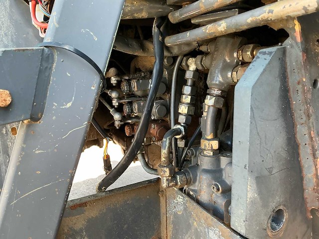 1986 fendt favorit 612 lsa vierwielaangedreven landbouwtractor - afbeelding 22 van  43