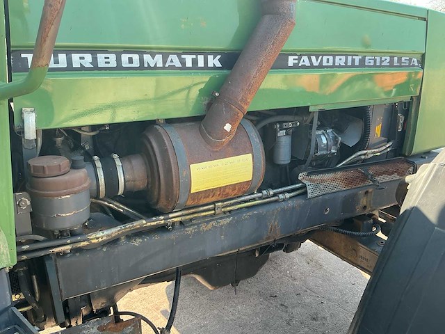 1986 fendt favorit 612 lsa vierwielaangedreven landbouwtractor - afbeelding 24 van  43