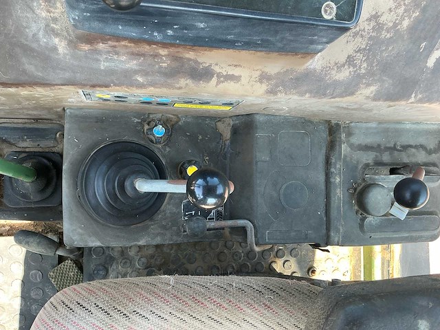 1986 fendt favorit 612 lsa vierwielaangedreven landbouwtractor - afbeelding 30 van  43