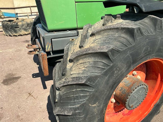 1986 fendt favorit 612 lsa vierwielaangedreven landbouwtractor - afbeelding 1 van  14