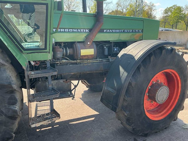 1986 fendt favorit 612 lsa vierwielaangedreven landbouwtractor - afbeelding 7 van  14