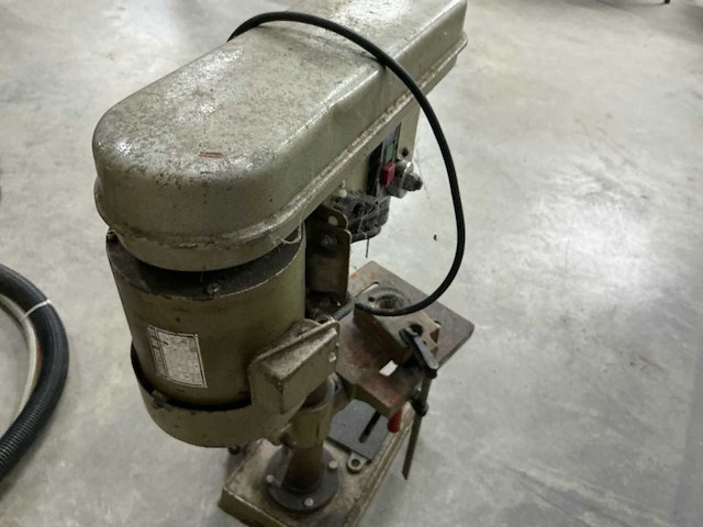 1986 huvema hu-13g kolomboormachine - afbeelding 4 van  5