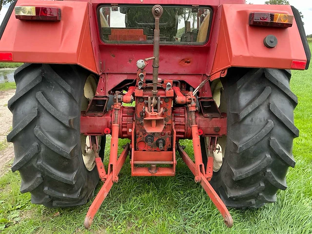 1986 international 745xl ergo-s tweewielaangedreven landbouwtractor - afbeelding 17 van  43