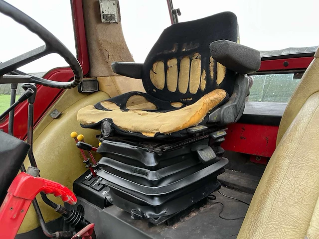 1986 international 745xl ergo-s tweewielaangedreven landbouwtractor - afbeelding 28 van  43