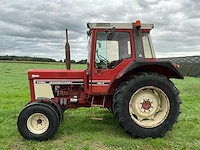 1986 international 745xl ergo-s tweewielaangedreven landbouwtractor - afbeelding 2 van  43