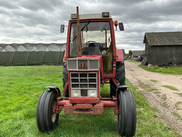 1986 international 745xl ergo-s tweewielaangedreven landbouwtractor - afbeelding 8 van  43