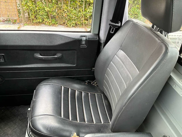 1986 land rover defender pick-up 110 personenauto - afbeelding 14 van  36