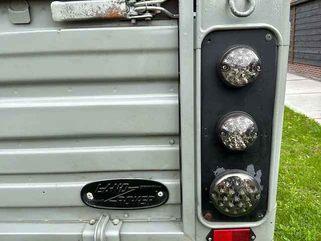 1986 land rover defender pick-up 110 personenauto - afbeelding 21 van  36
