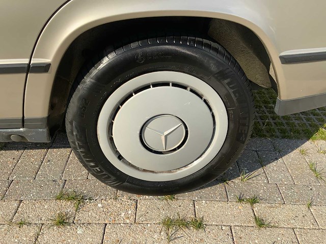 1986 mercedes-benz 190e oldtimer - afbeelding 8 van  63