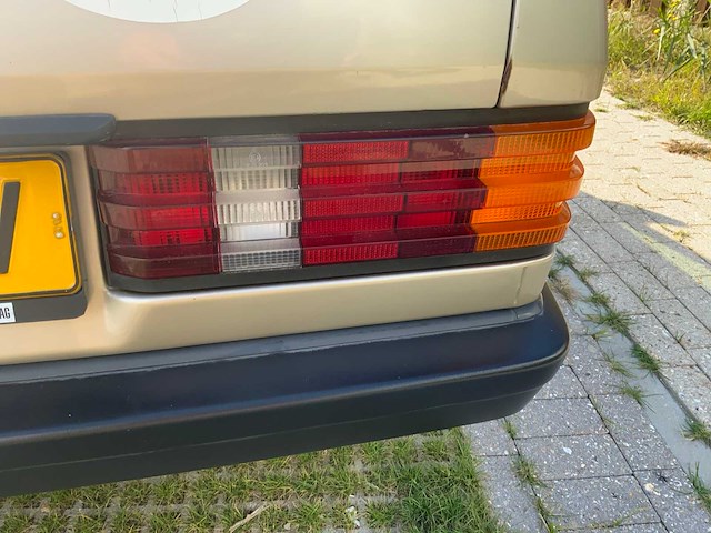 1986 mercedes-benz 190e oldtimer - afbeelding 15 van  63