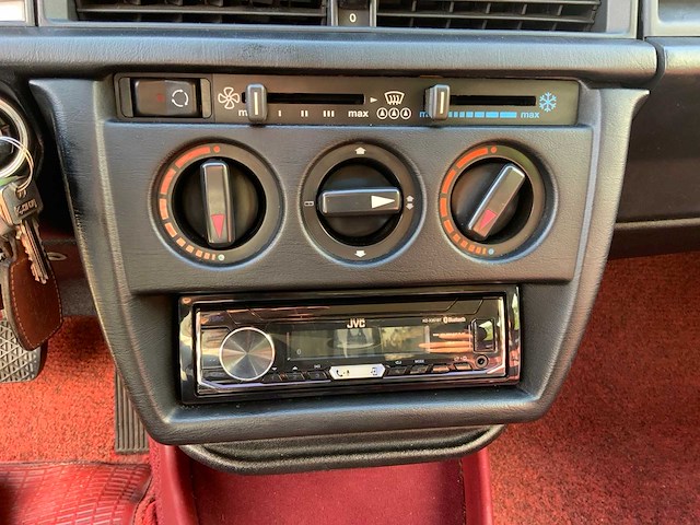 1986 mercedes-benz 190e oldtimer - afbeelding 24 van  63