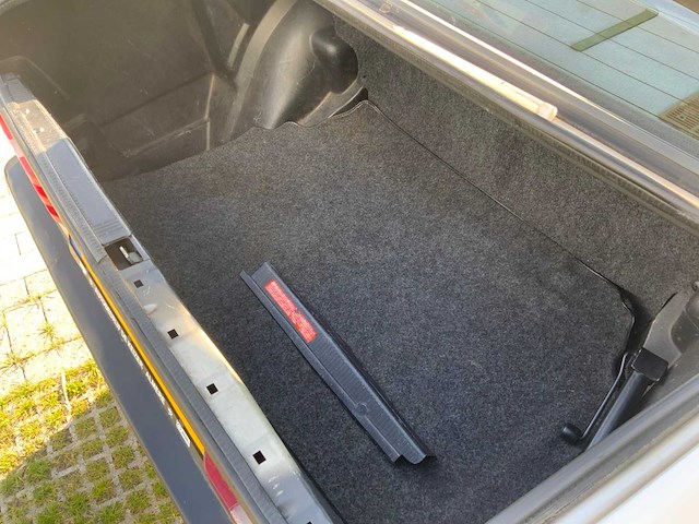 1986 mercedes-benz 190e oldtimer - afbeelding 37 van  63