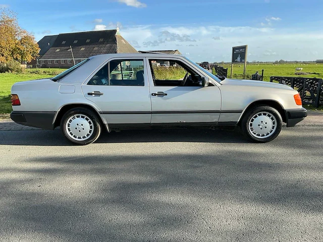 1986 mercedes-benz 200-500 (w124) 200 d personenauto - afbeelding 34 van  37