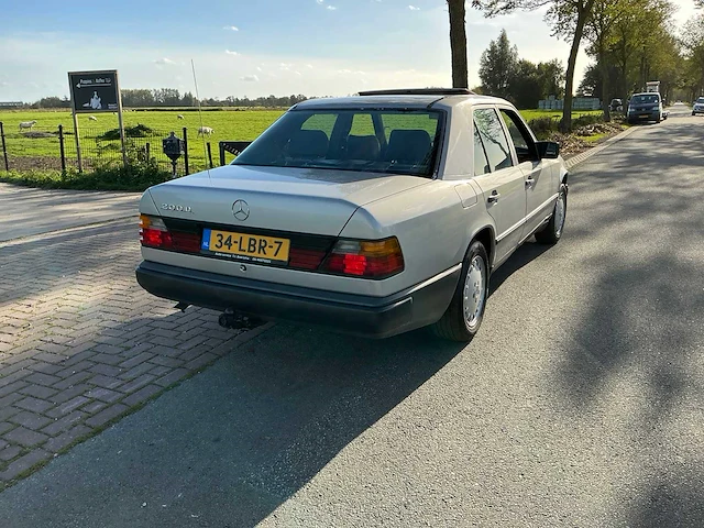 1986 mercedes-benz 200-500 (w124) 200 d personenauto - afbeelding 36 van  37