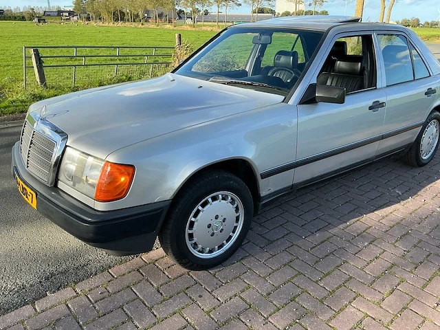 1986 mercedes-benz 200-500 (w124) 200 d personenauto - afbeelding 5 van  37