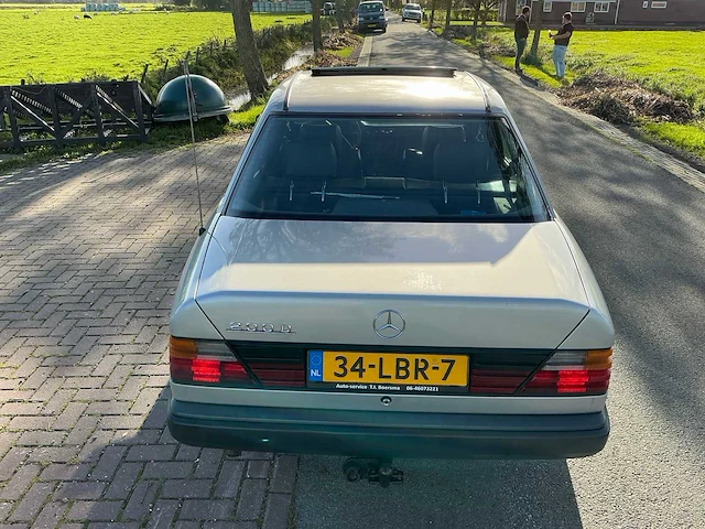1986 mercedes-benz 200-500 (w124) 200 d personenauto - afbeelding 2 van  37