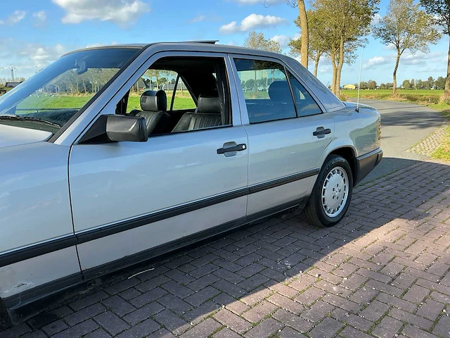 1986 mercedes-benz 200-500 (w124) 200 d personenauto - afbeelding 7 van  37