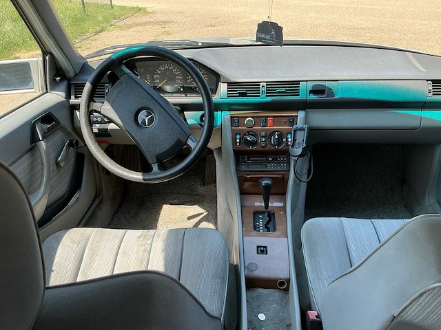 1986 mercedes-benz 200-500 (w124) 300 e personenauto origineel nederlands - afbeelding 7 van  30