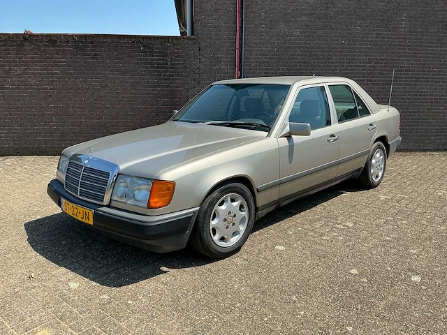 1986 mercedes-benz 200-500 (w124) 300 e personenauto origineel nederlands - afbeelding 1 van  30
