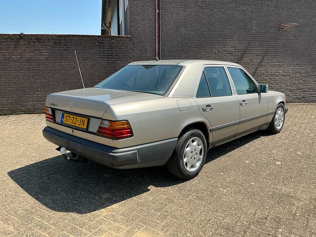 1986 mercedes-benz 200-500 (w124) 300 e personenauto origineel nederlands - afbeelding 25 van  30