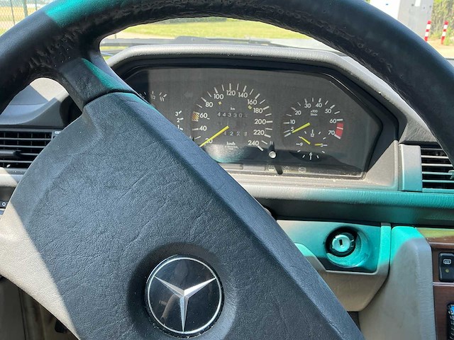 1986 mercedes-benz 200-500 (w124) 300 e personenauto origineel nederlands - afbeelding 7 van  26