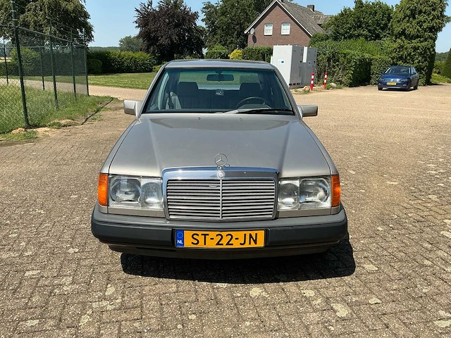 1986 mercedes-benz 200-500 (w124) 300 e personenauto origineel nederlands - afbeelding 25 van  26