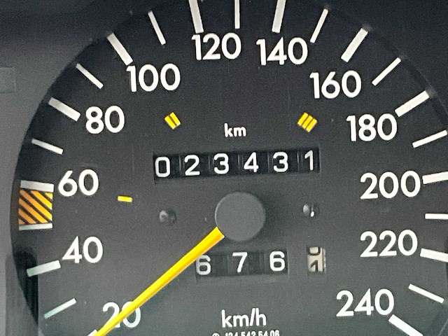 1986 mercedes-benz 200-500 (w124) 300e personenauto - afbeelding 2 van  16