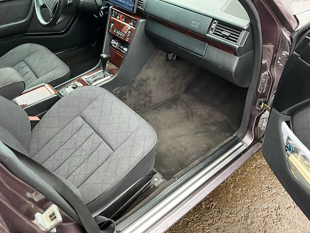 1986 mercedes-benz 200-500 (w124) 300e personenauto - afbeelding 10 van  16