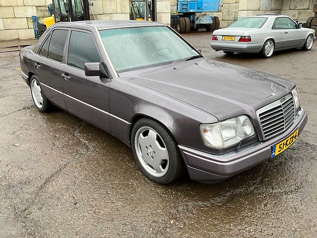 1986 mercedes-benz 200-500 (w124) 300e personenauto - afbeelding 13 van  16