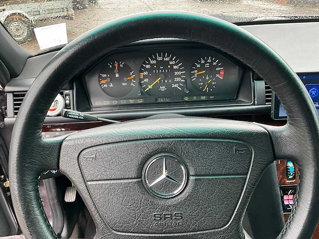 1986 mercedes-benz 200-500 (w124) 300e personenauto - afbeelding 16 van  16
