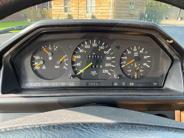 1986 mercedes-benz 200-500 (w124) combi 300 td oldtimer - afbeelding 15 van  44