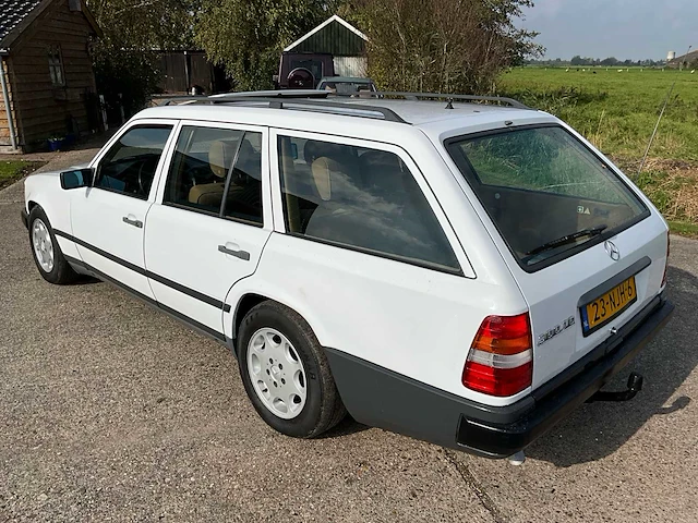 1986 mercedes-benz 200-500 (w124) combi 300 td oldtimer - afbeelding 40 van  44
