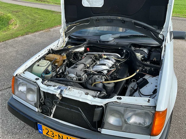 1986 mercedes-benz 200-500 (w124) combi 300 td oldtimer - afbeelding 25 van  40