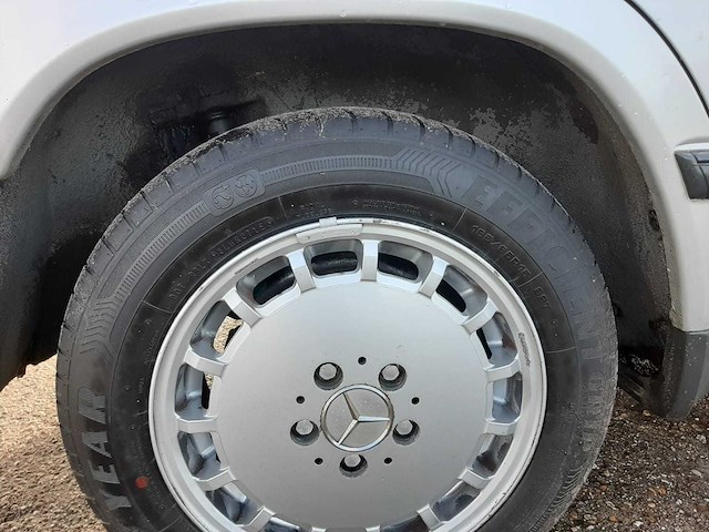 1986 mercedes-benz 200-500 (w124) personenauto - afbeelding 9 van  44