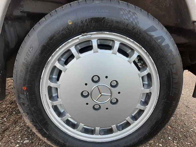 1986 mercedes-benz 200-500 (w124) personenauto - afbeelding 11 van  44