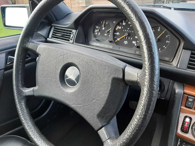 1986 mercedes-benz 200-500 (w124) personenauto - afbeelding 22 van  44