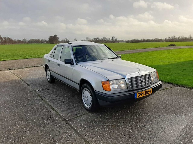 1986 mercedes-benz 200-500 (w124) personenauto - afbeelding 40 van  44