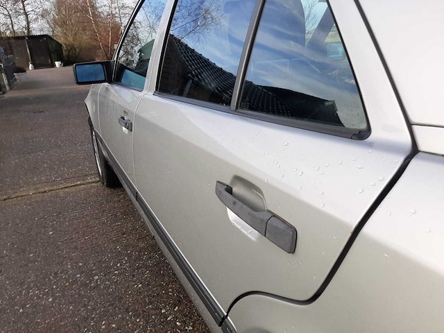 1986 mercedes-benz 200-500 (w124) personenauto - afbeelding 44 van  44