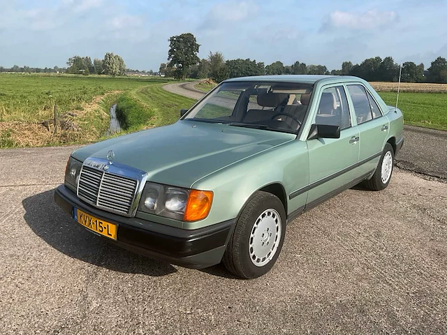 1986 mercedes-benz 200 d 200d 124 oldtimer - afbeelding 1 van  36